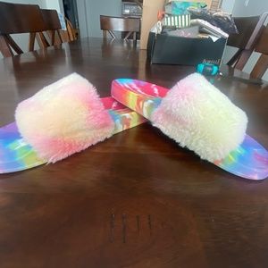 Eox Link Tie Dye fur slides women’s size 11 US / 42 EUR